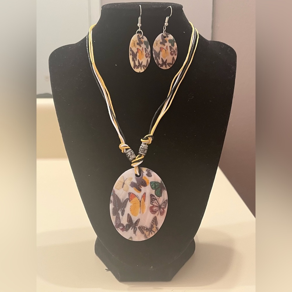 Fashion jewelry necklace and earrings set for women